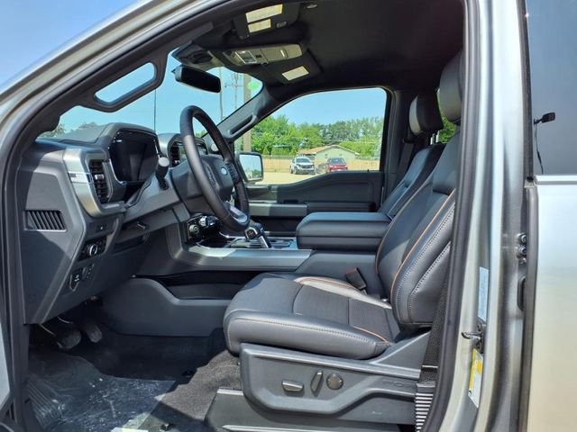 2025 Ford F-150 Lariat photo 14