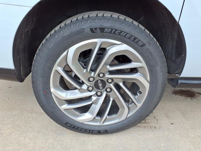 2025 Lincoln Navigator L Reserve photo 2