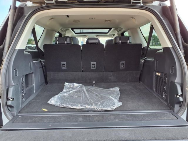 2025 Lincoln Navigator L Reserve photo 5