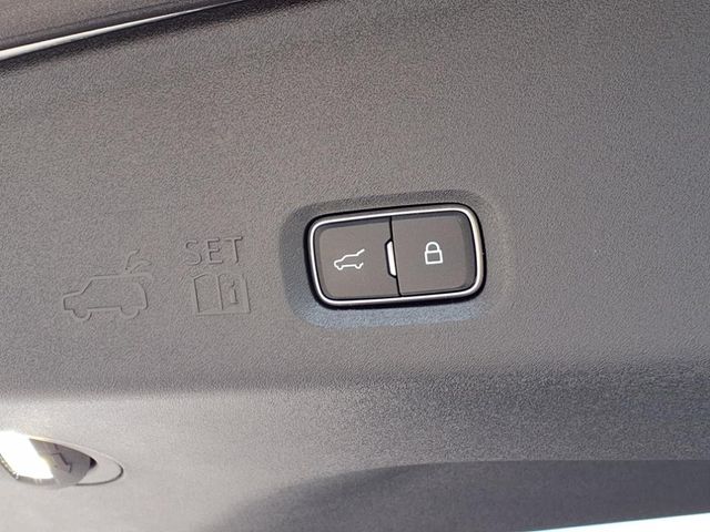 2025 Lincoln Navigator L Reserve photo 6