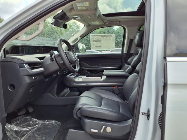 2025 Lincoln Navigator L Reserve photo 12