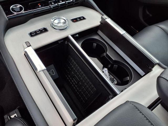 2025 Lincoln Navigator L Reserve photo 16
