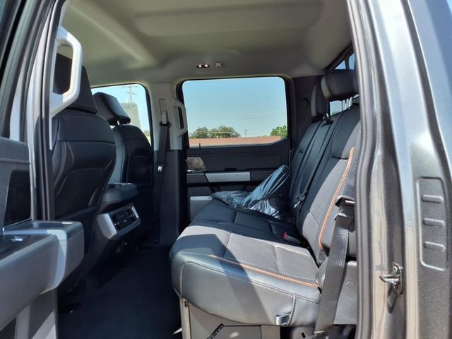 2025 Ford F-350 Lariat photo 9