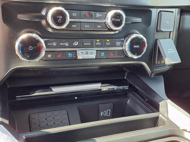 2025 Ford F-350 Lariat photo 16