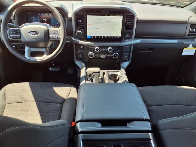 2025 Ford F-150 XLT photo 11