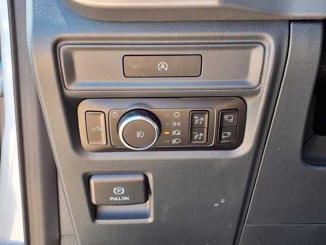 2025 Ford F-150 XLT photo 14
