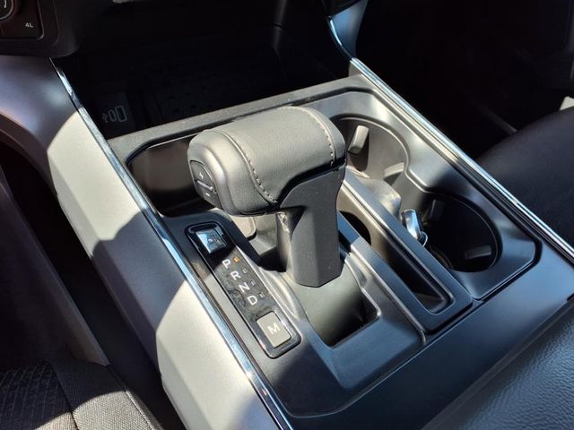 2025 Ford F-150 XLT photo 19