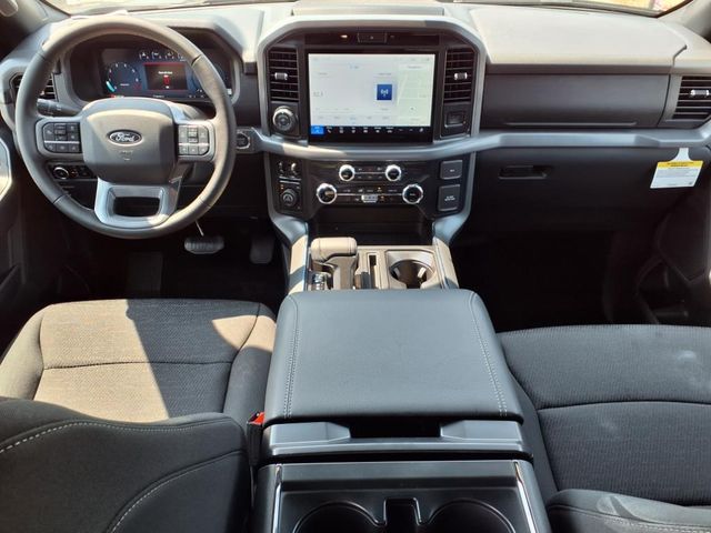 2025 Ford F-150 XLT photo 9