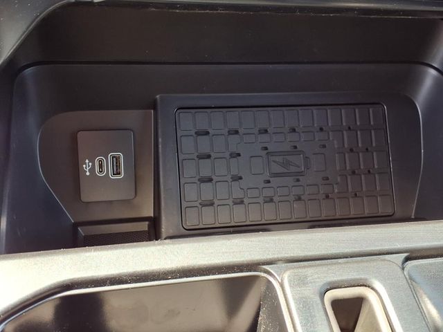 2025 Ford F-150 XLT photo 16