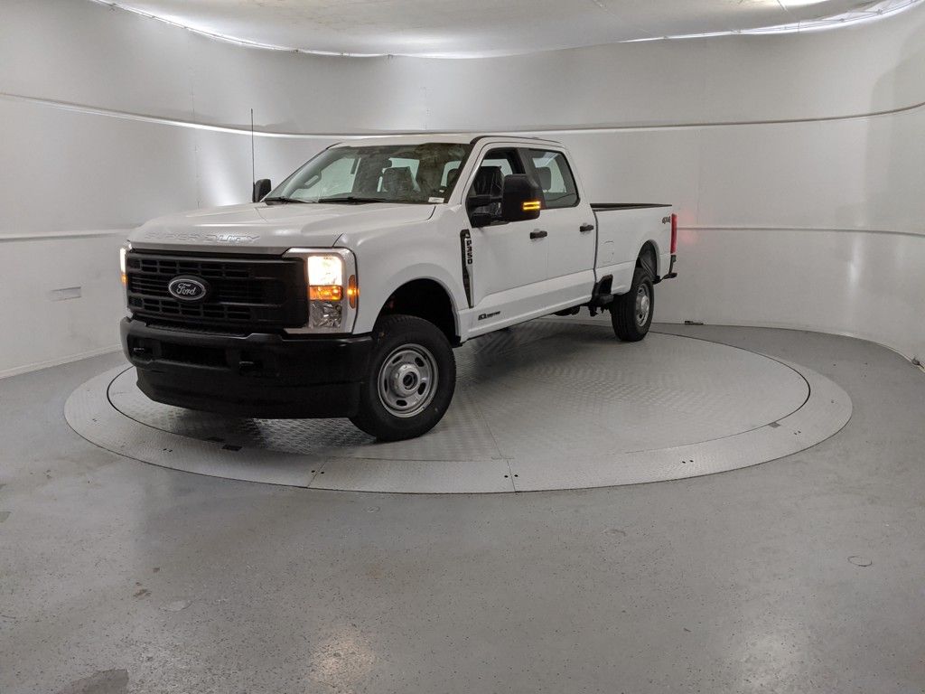 2025 Ford F-350 XL photo 4