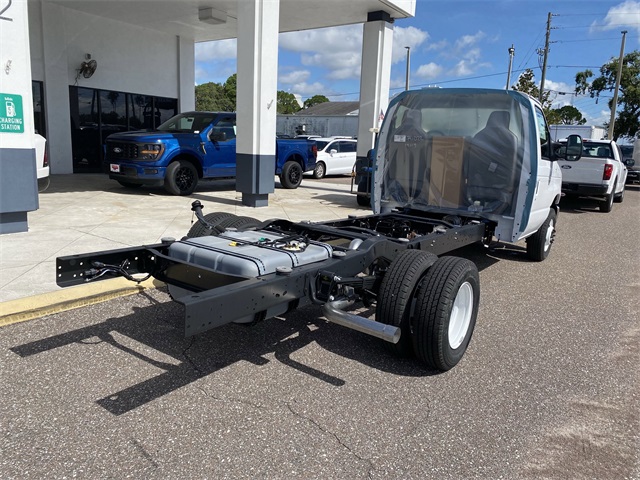 2026 Ford E-350 Base photo 5