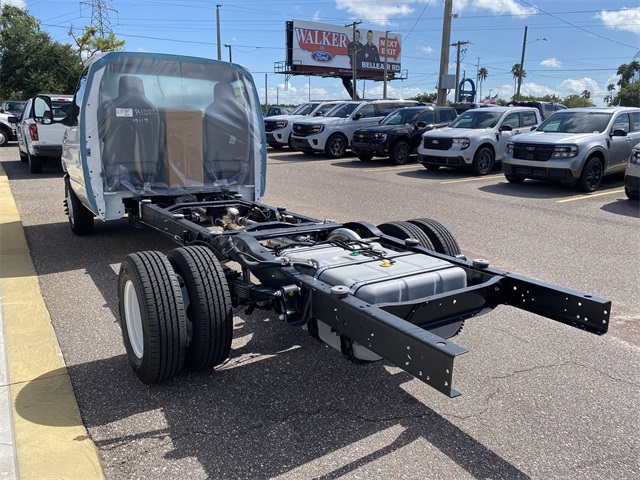 2026 Ford E-350 Base photo 7