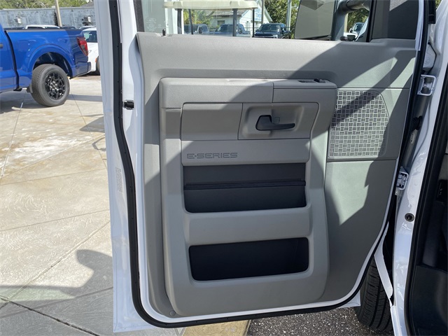 2026 Ford E-350 Base photo 8