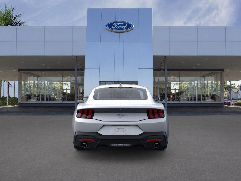 2025 Ford Mustang photo 2
