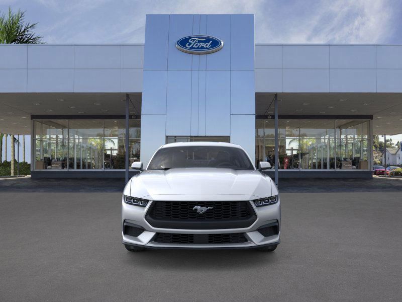 2025 Ford Mustang photo 3