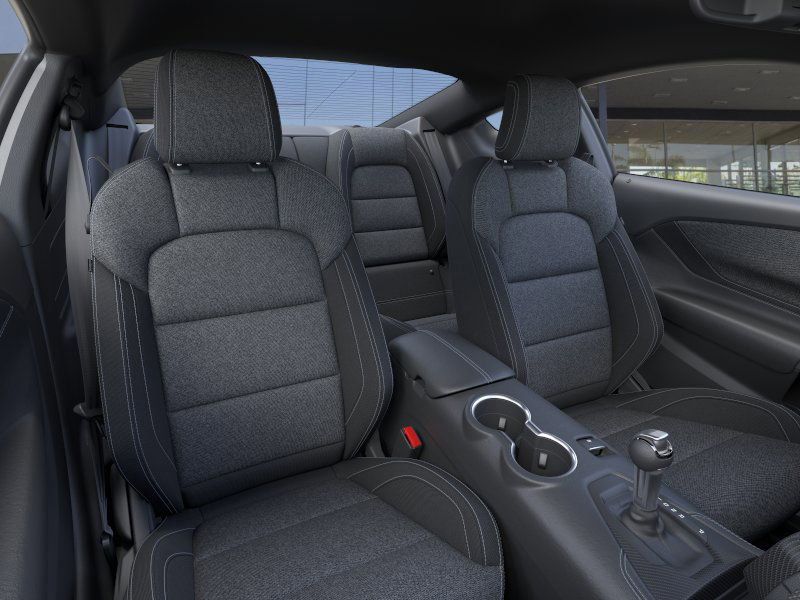 2025 Ford Mustang photo 7