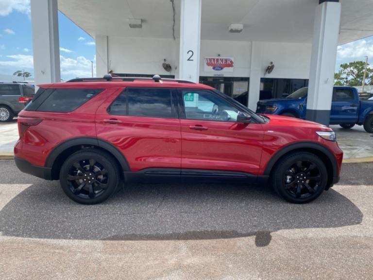 2024 Ford Explorer ST-Line