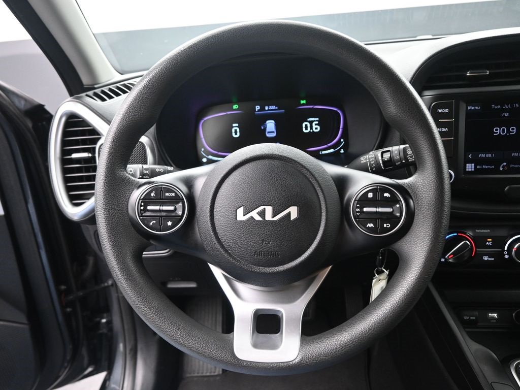 2023 Kia Soul LX photo 7