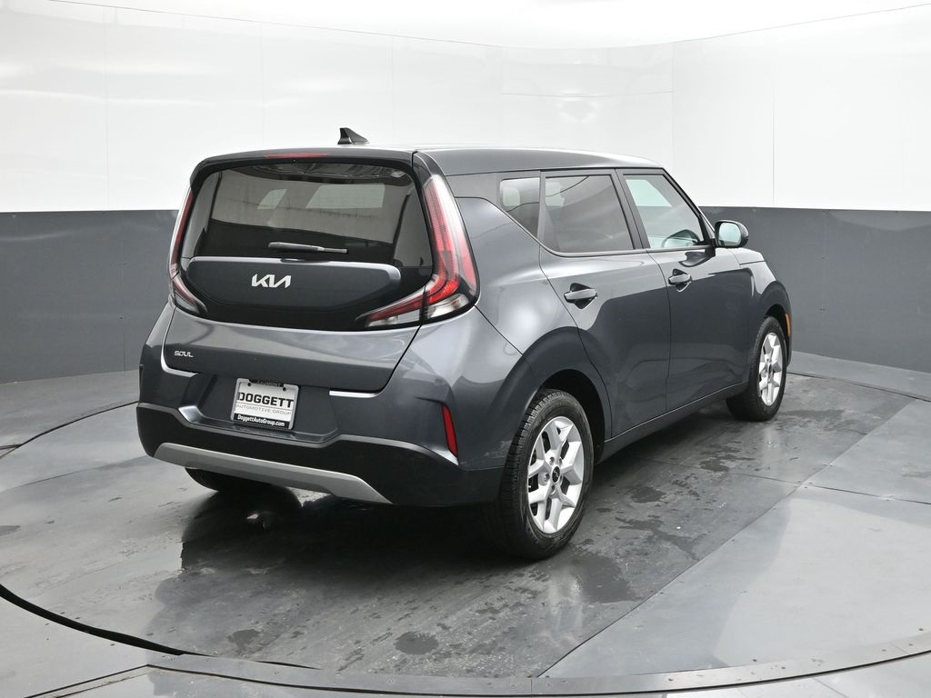 2023 Kia Soul LX photo 10