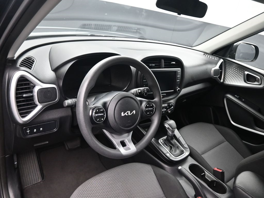 2023 Kia Soul LX photo 17