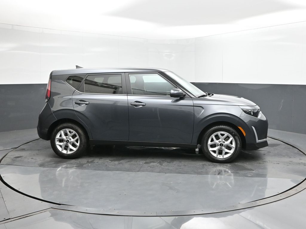2023 Kia Soul LX photo 25