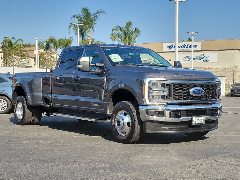2023 Ford Super Duty F-350 DRW LARIAT