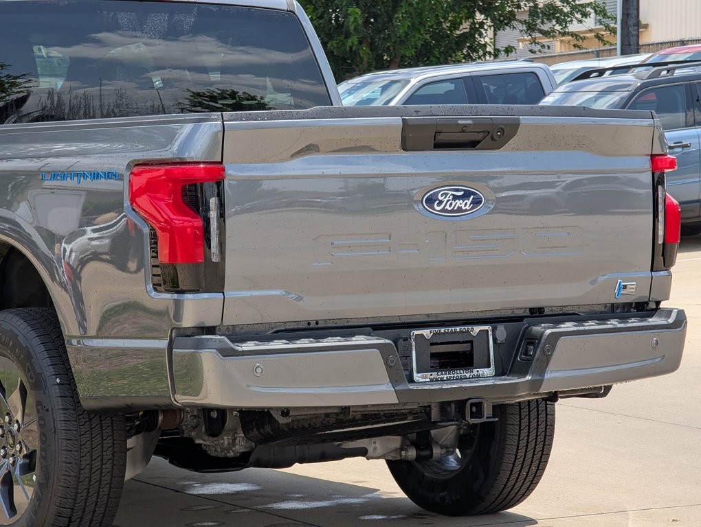 2024 Ford F-150 Lightning XLT photo 3