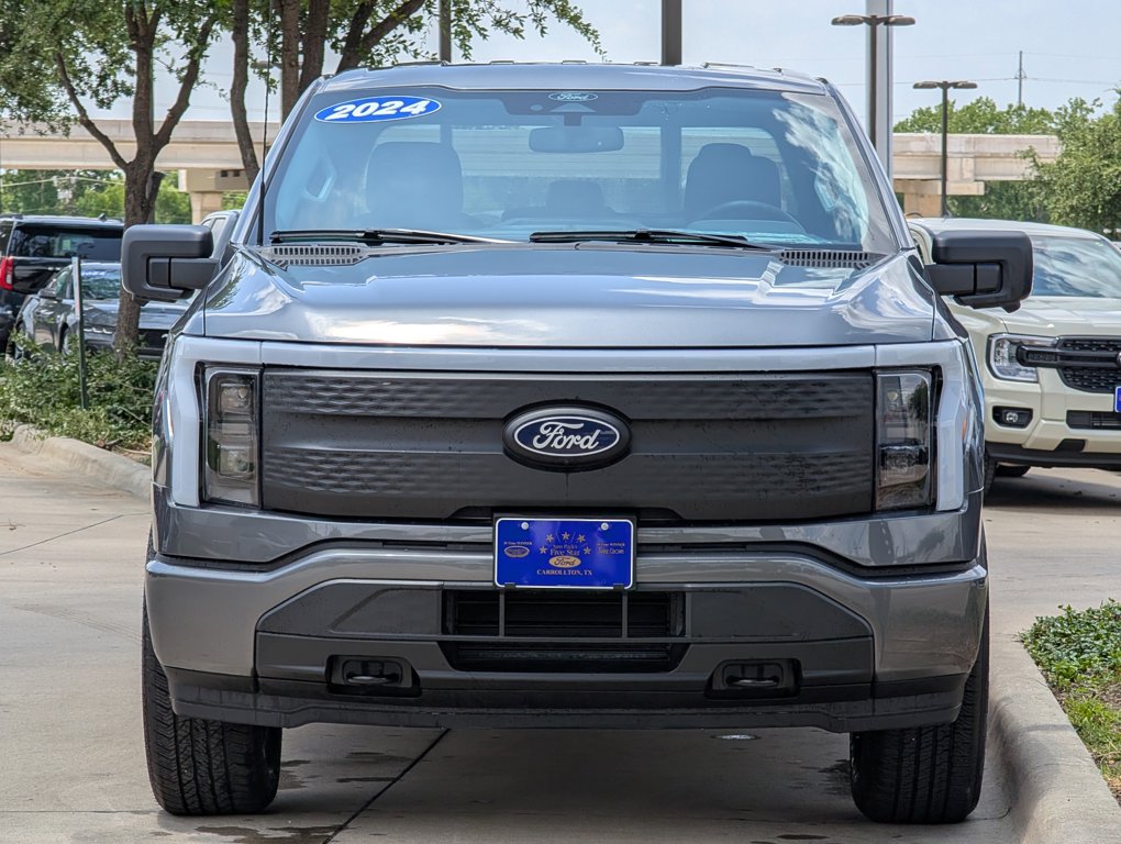 2024 Ford F-150 Lightning XLT photo 4