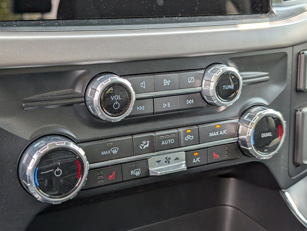 2024 Ford F-150 Lightning XLT photo 15