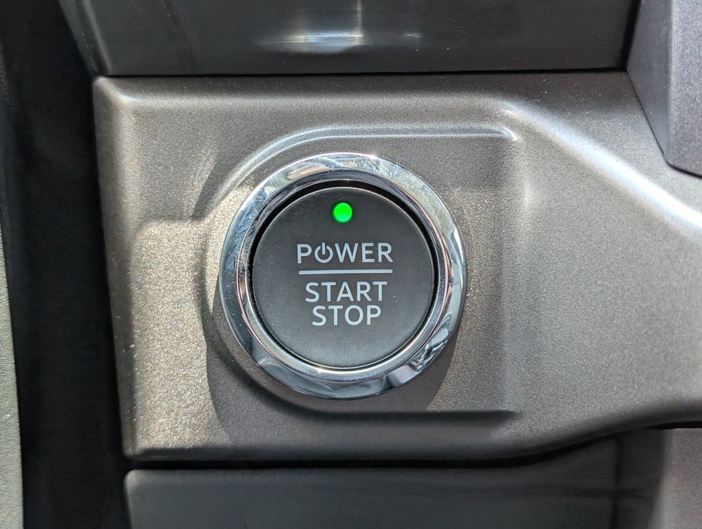 2024 Ford F-150 Lightning XLT photo 18