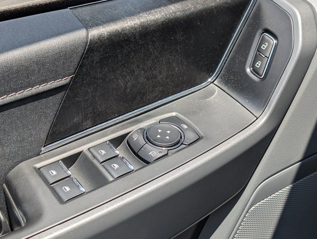 2024 Ford F-150 Lightning XLT photo 20