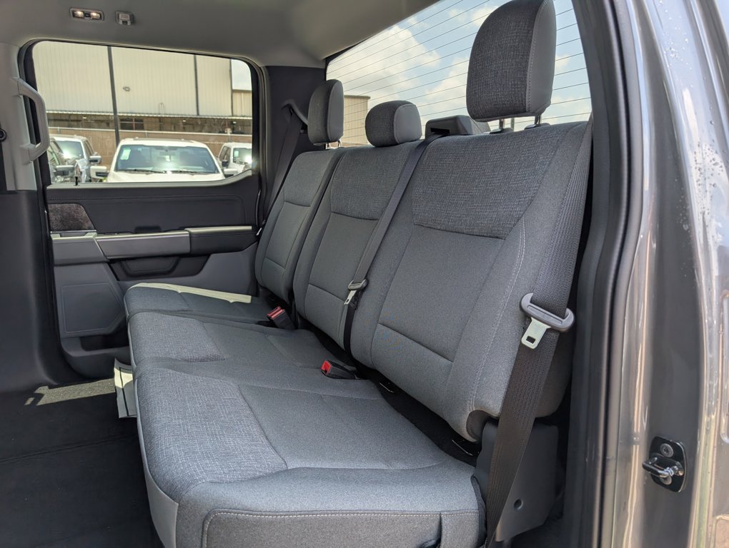 2024 Ford F-150 Lightning XLT photo 23