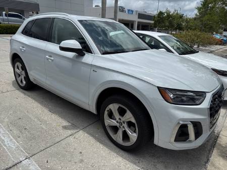 2022 Audi Q5 45 S line Premium Plus