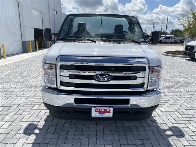 2026 Ford E-450 photo 2