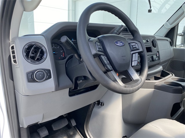 2026 Ford E-450 photo 10