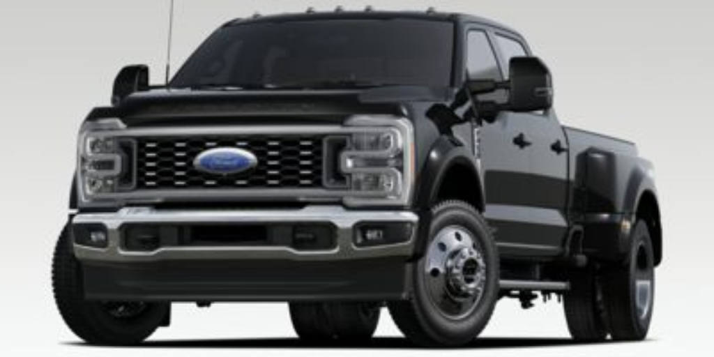 2026 Ford Super Duty F-450 DRW LARIAT