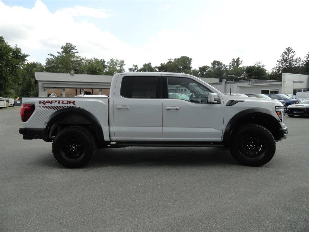 2025 Ford F-150 Raptor photo 4