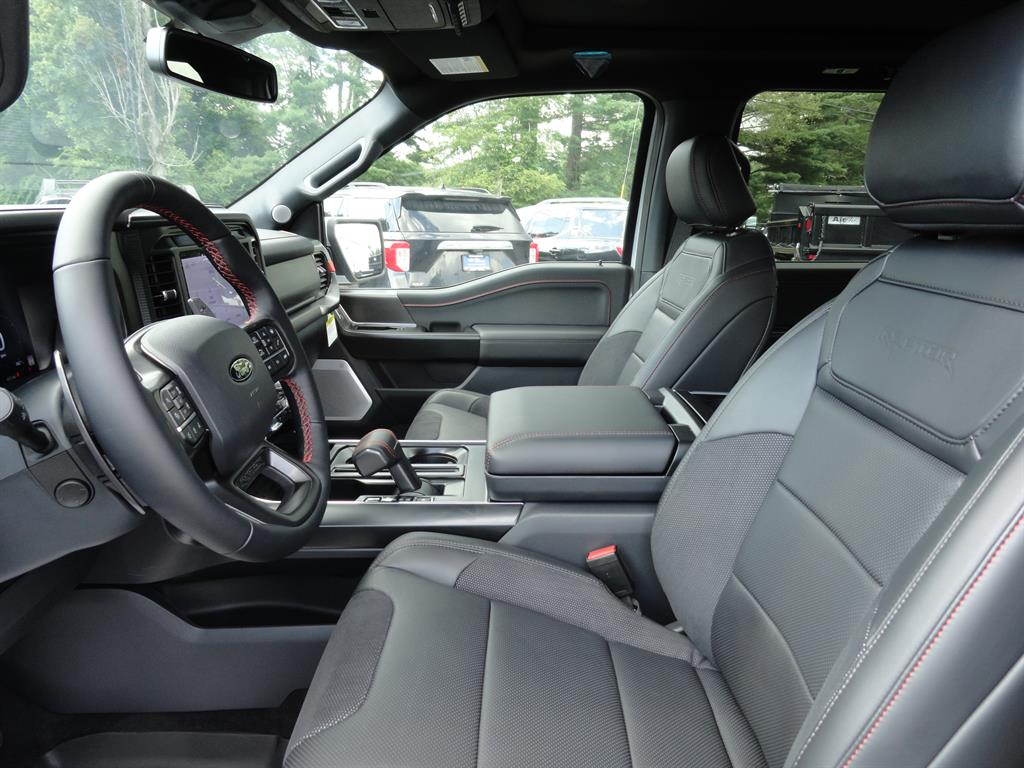2025 Ford F-150 Raptor photo 13