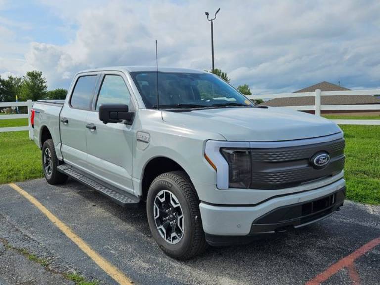 2023 Ford F-150 Lightning XLT
