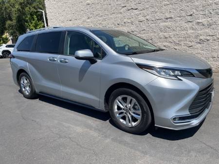 2022 Toyota Sienna Limited