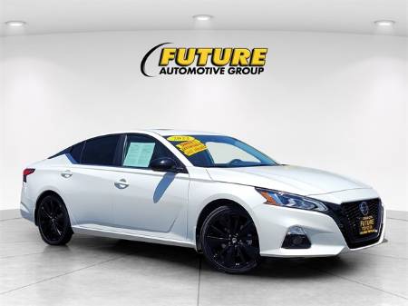 2022 Nissan Altima 2.5 SR