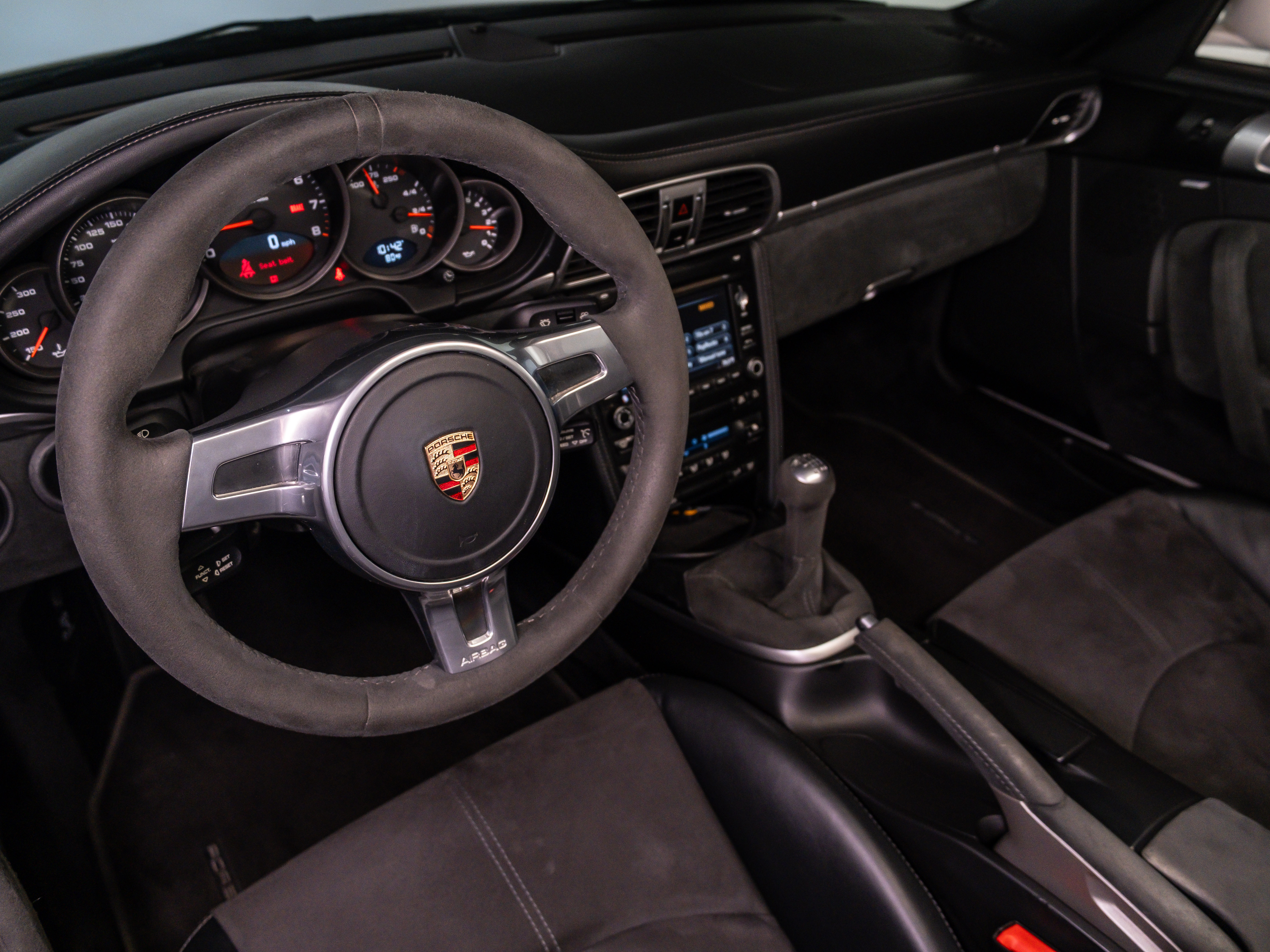 2011 Porsche 911 GTS photo 4