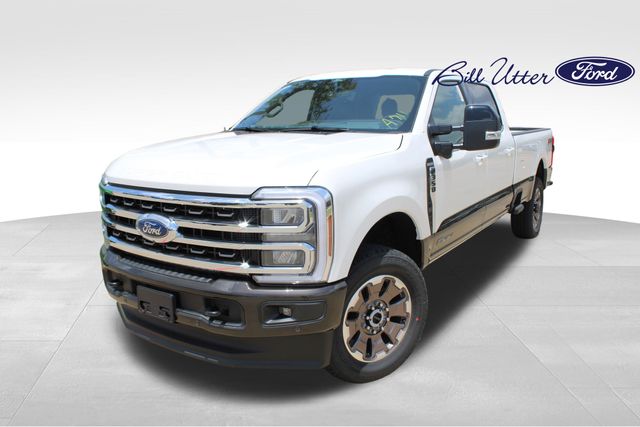 2025 Ford F-350 photo 3