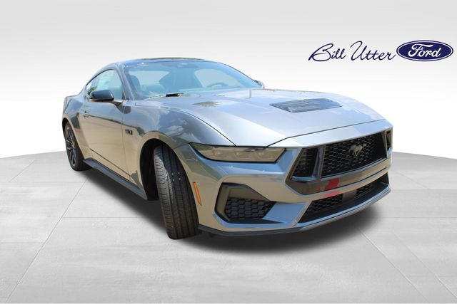 2025 Ford Mustang GT Premium photo 2