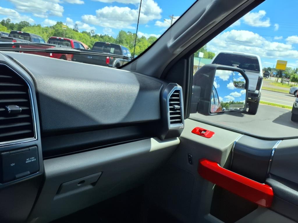 2018 Ford F-150 XLT photo 17