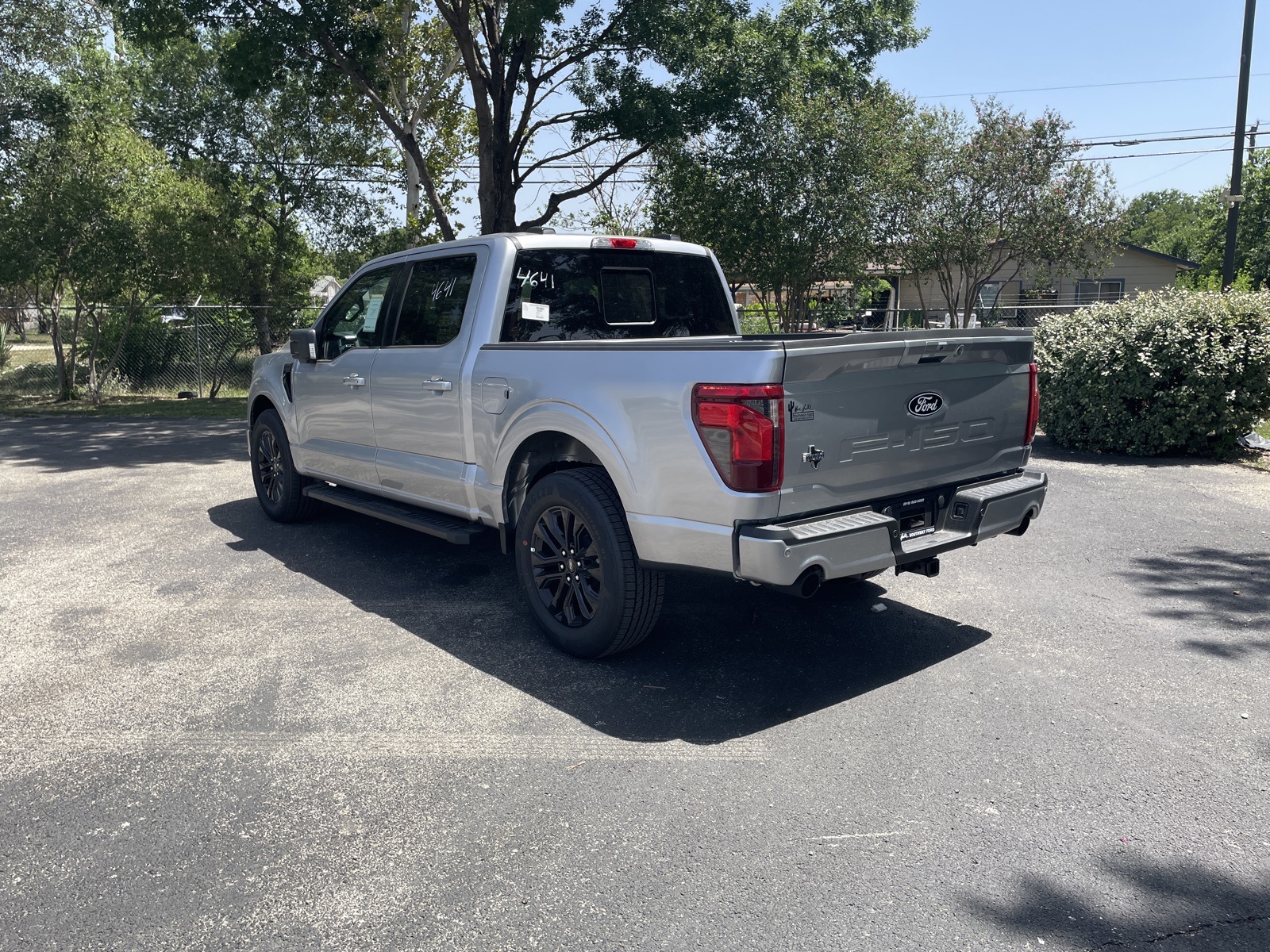 2025 Ford F-150 XLT photo 3