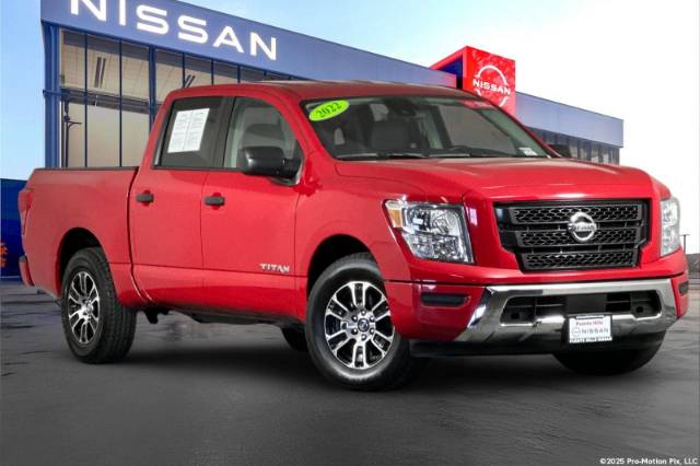 2022 Nissan Titan SV