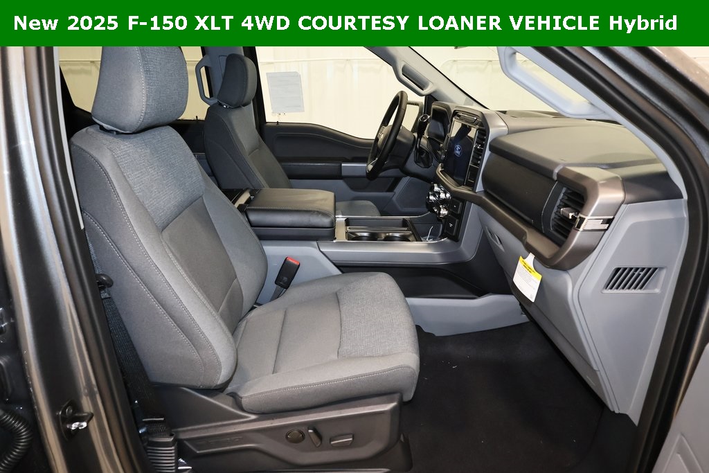 2025 Ford F-150 XLT photo 11