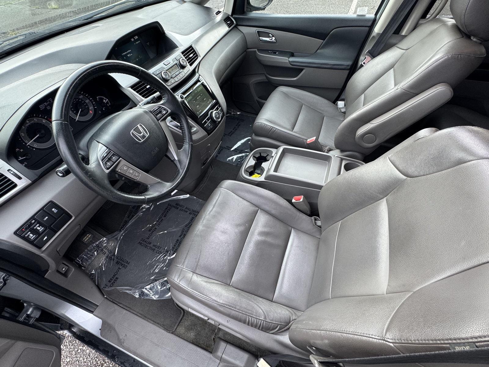 2016 Honda Odyssey EX-L photo 12