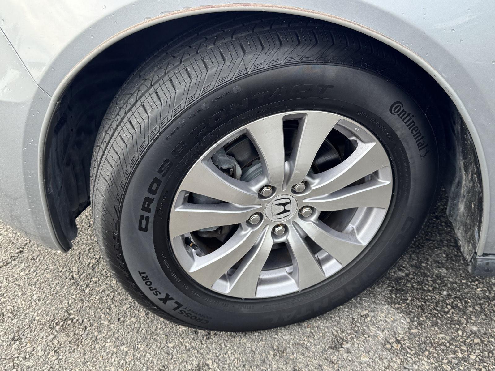 2016 Honda Odyssey EX-L photo 24
